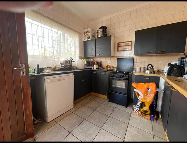 3 BEDROOM PROPERTY TO RENT IN BIRCHLEIGH NORTH